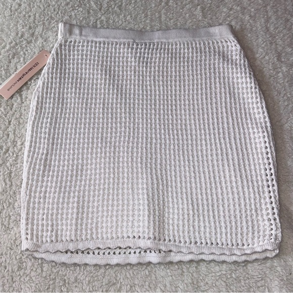 Aqua Fully Lined Crochet Mini Skirt Size Medium NWT - Picture 4 of 5